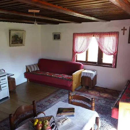 Gostinjska kuća Etno Lalovic